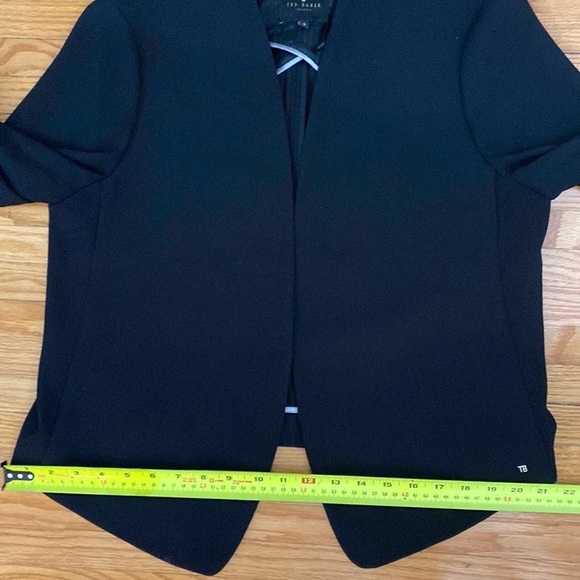 Ted Baker black blazer. Three quarter length ruched sleeves. TB 3 / US8 / US10 - Picture 9 of 9